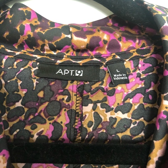 Apt 9 satin leopard print blouse - Picture 2 of 4